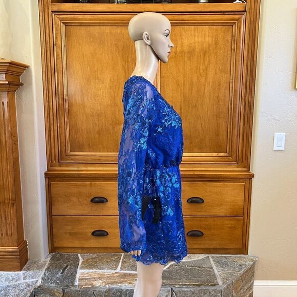 Bebe Royal Blue Hand Embellished Scalloped Romper Size Medium NWT - Picture 5 of 16